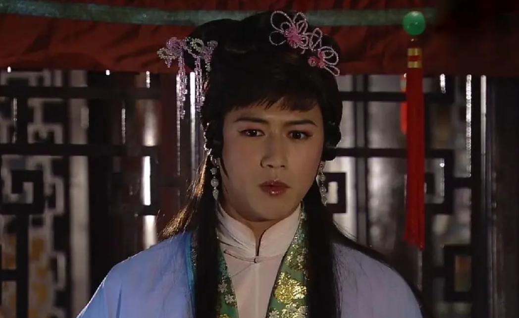 8位曾男扮女装的tvb男星,马国明造型"辣眼",陈键锋毫无违和感