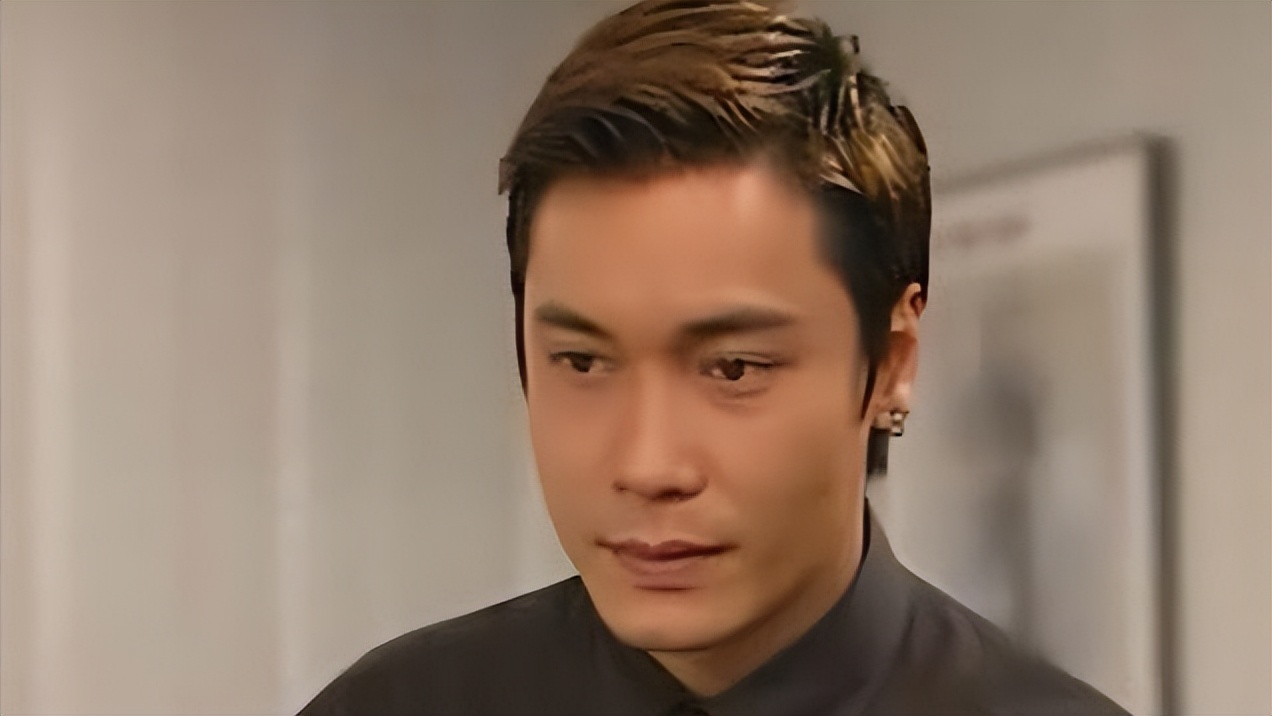 事业巅峰抛弃发妻,二婚与小12岁娇妻孕有一女,罗嘉良真的幸福吗