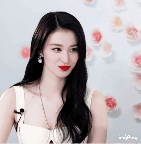 互联网美女真的太多了！杨幂身材大杀四方，赵今麦长大了这么美？