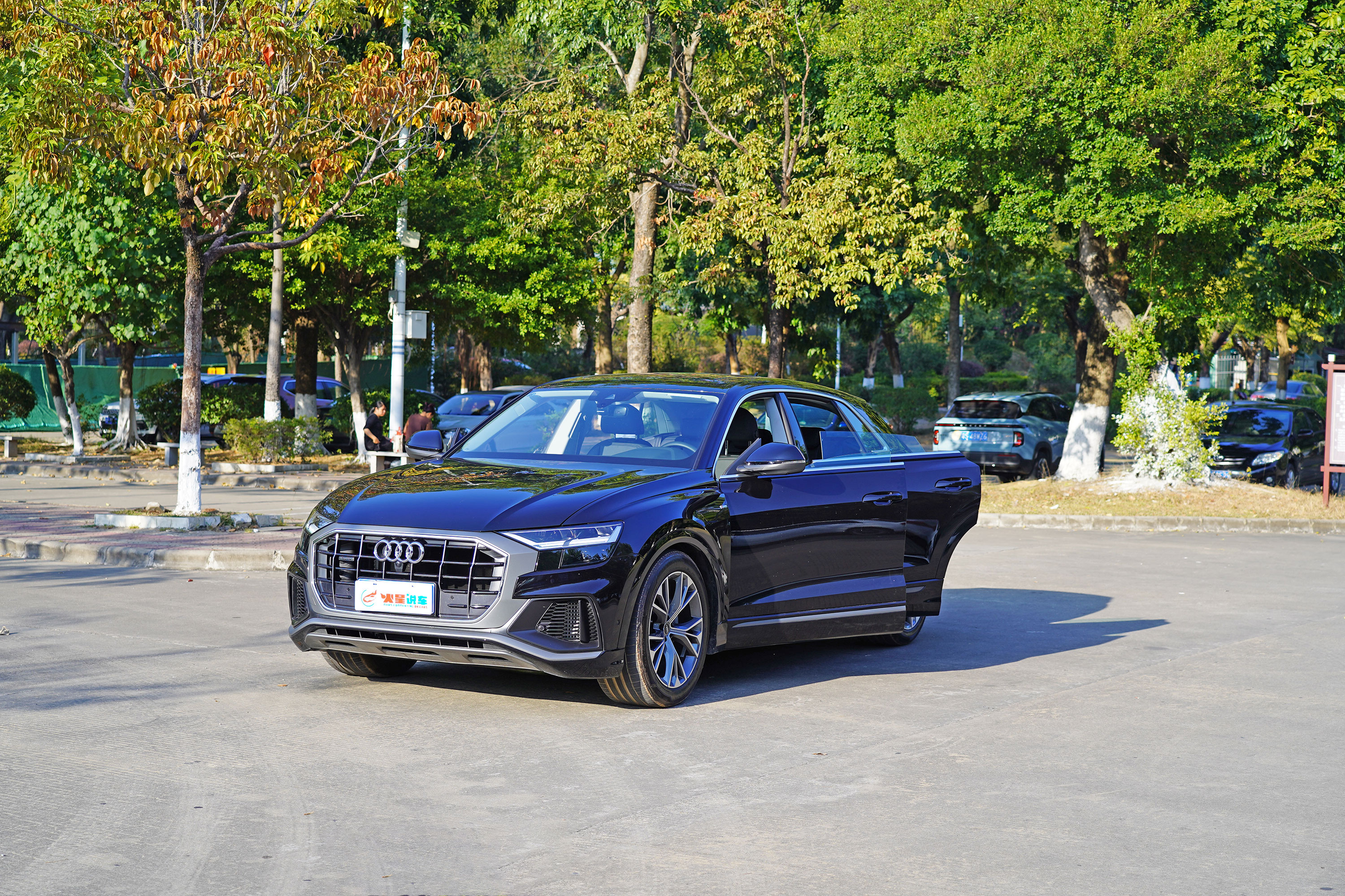 为个性而多加10万,究竟值不值?试驾奥迪q8