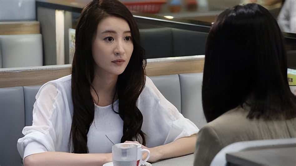 再博视后？TVB知名女星半年连拍三套剧，自曝一周只睡20个小时