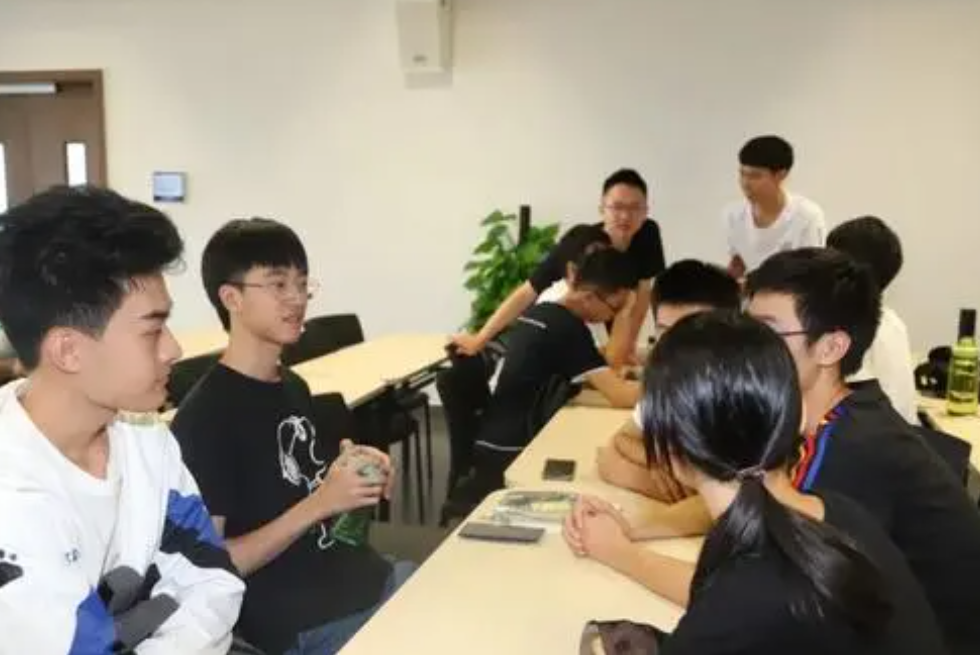 本科生分为6个类别，处于最后一类的毕业生，不受企业的喜欢