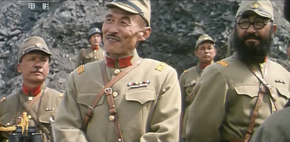 对比《亮剑》和《血战台儿庄》，挖掘“抗日神剧”的创作根源