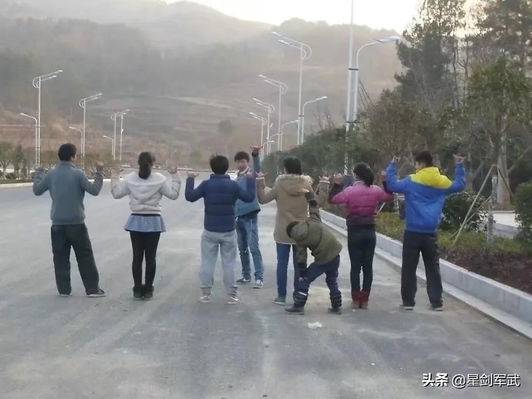 2014年，刺死校园霸凌者的15岁三好学生，出狱后梦想成为一名律师