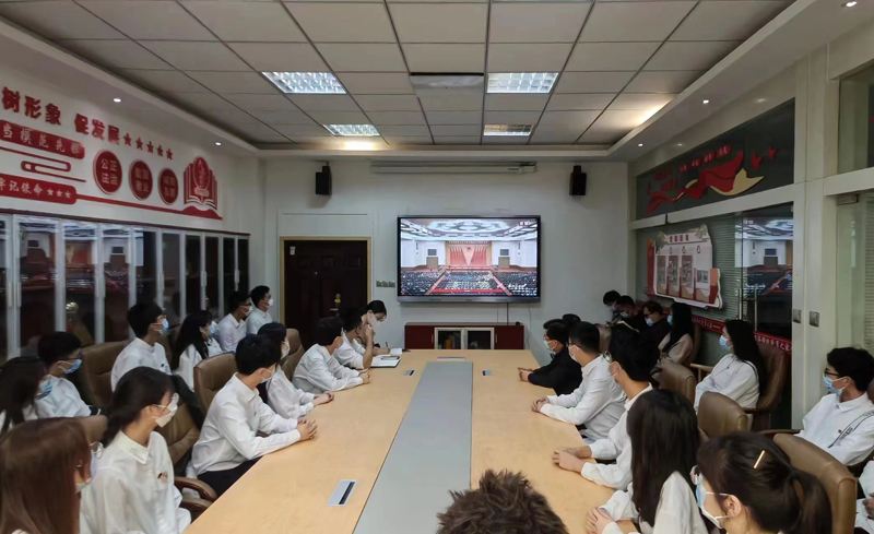 我校师生认真学习习近平总书记在庆祝中国共产主义青年团成立100周年上的重要讲话精神