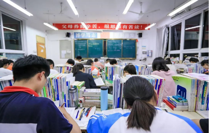 为何每年高考前夕，“避孕药”销量剧增，资深班主任含泪说出实情