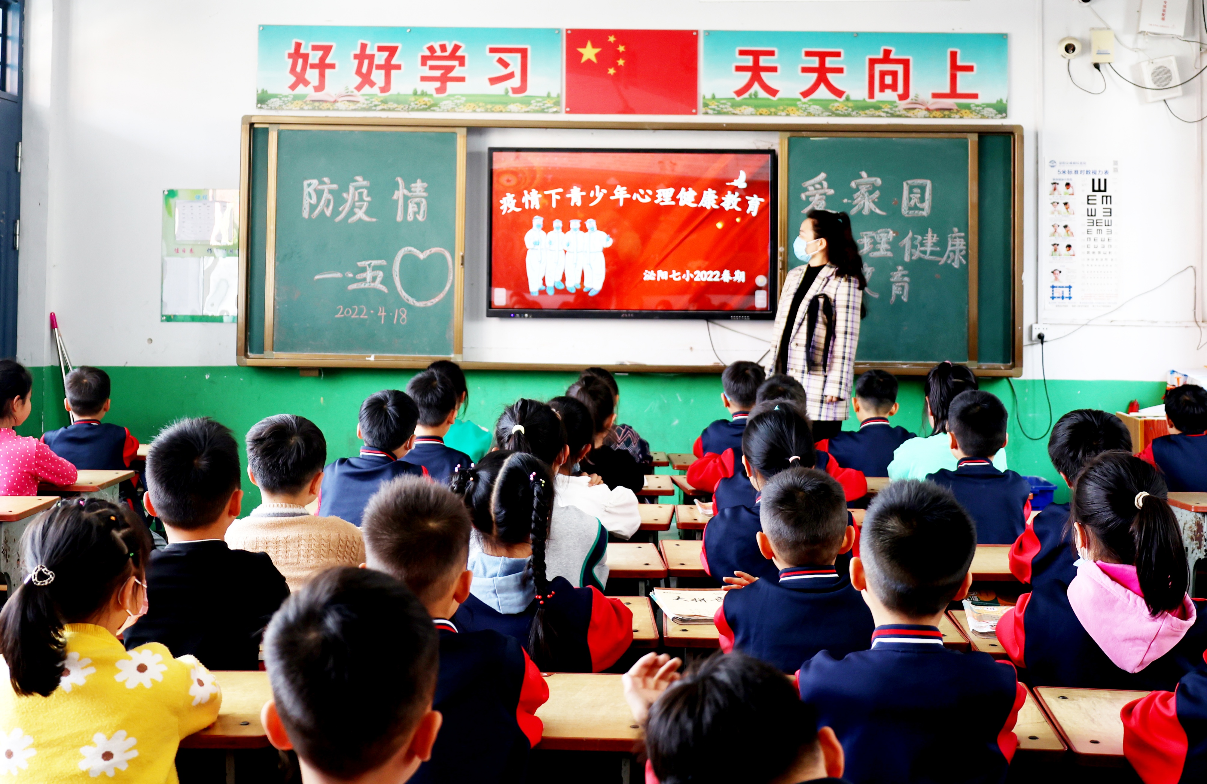 河南泌陽(yáng)：中小學(xué)全面復(fù)課現(xiàn)場(chǎng)
