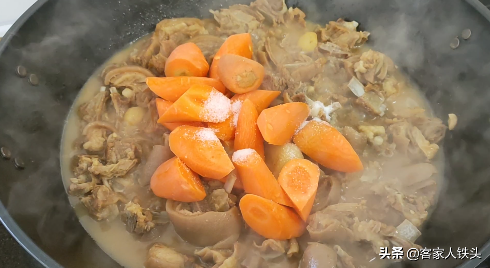 广式羊肉煲正宗做法，掌握好关键一步，皮爽肉香味美，越吃越过瘾
