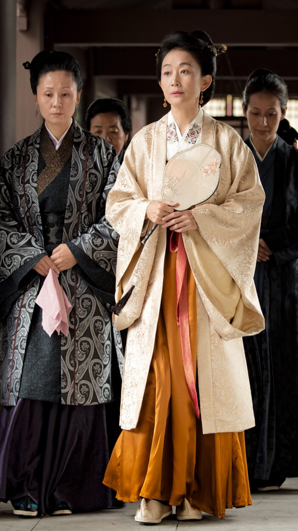 谁说她们只能演妈妈？这9位女星年轻时颜值惊人，不输现在流量花