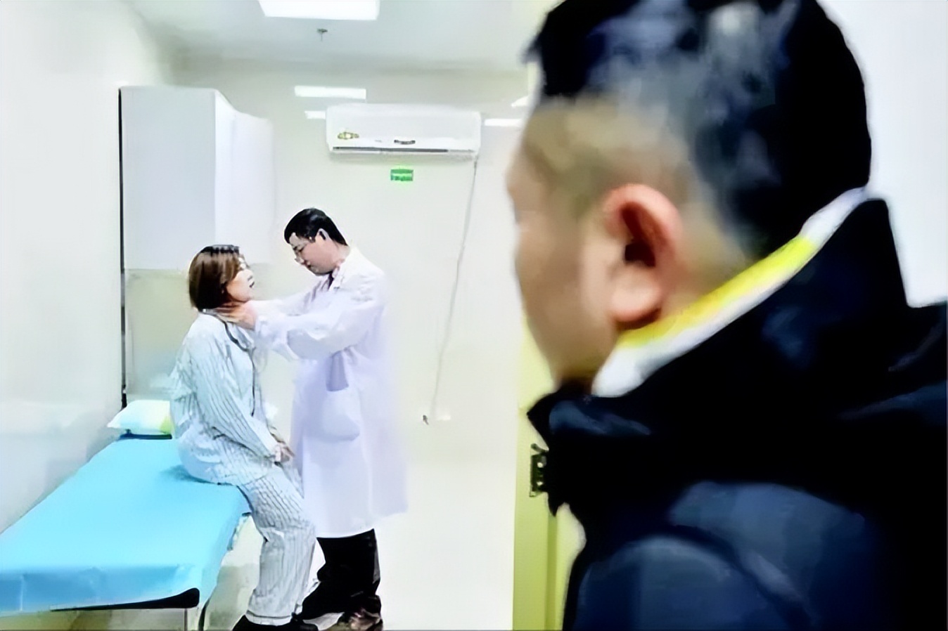 湖北女孩全市第一考进北大，收到通知书时才知道，妈妈患癌1年了