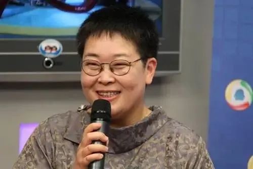 至今未婚的8位央视主持人，年龄最小的37岁，最大的已经60岁