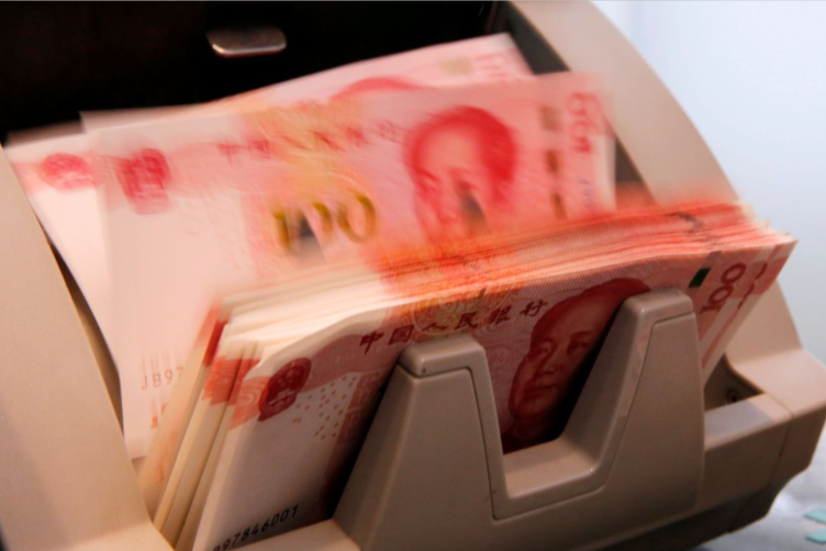 中国央行发出明确信号，引导人民币贬值