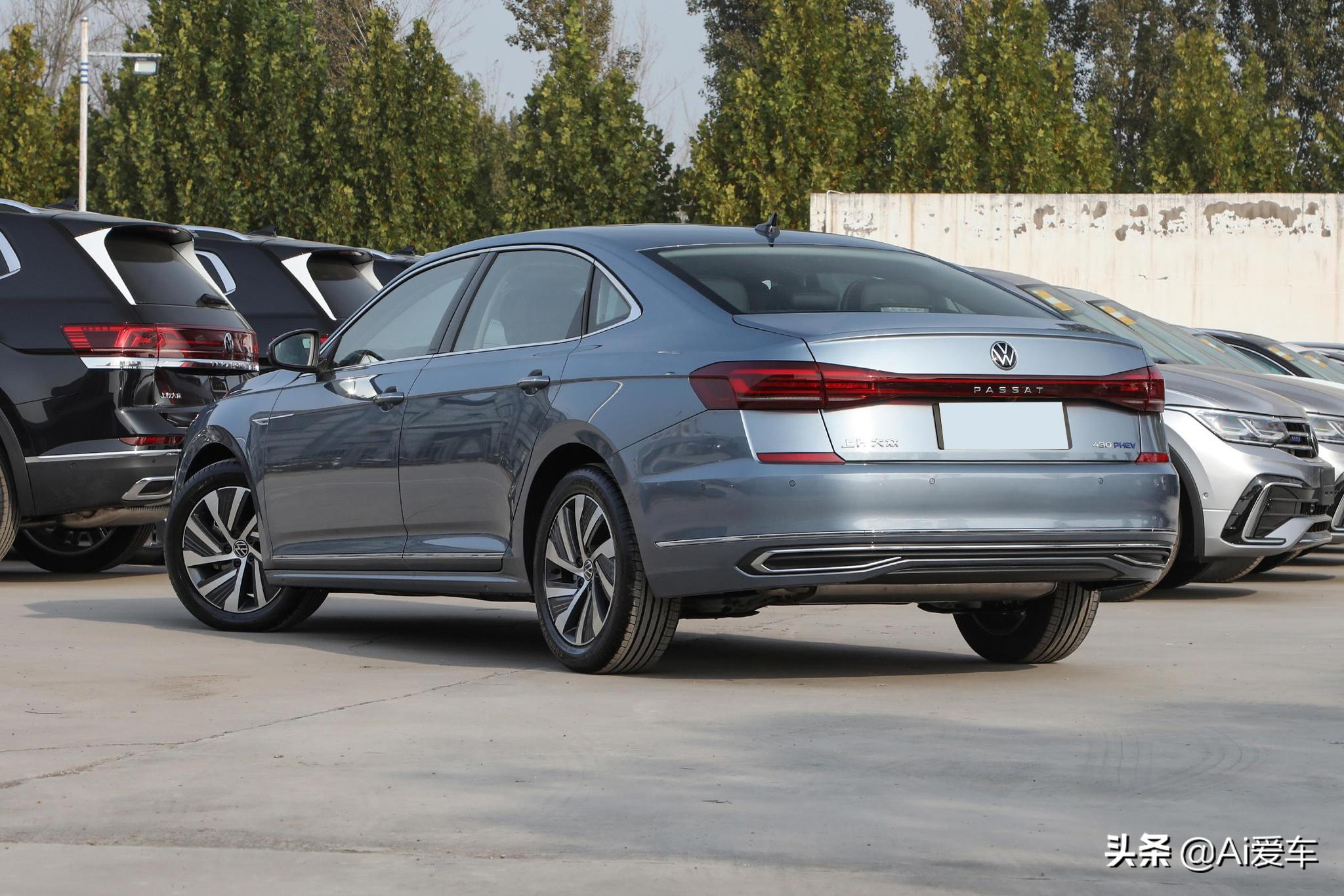 1.4L油耗增压，德系长轴距大家轿，车价不错档次不低，帕萨特PHEV