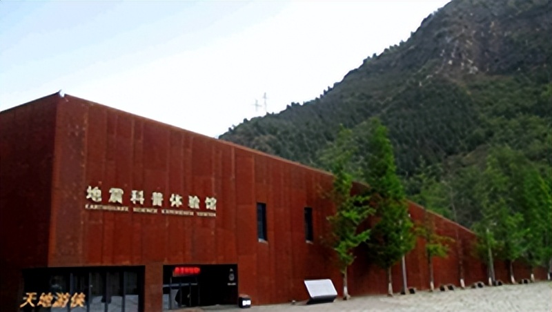 川西北行三：晨凭吊地震遗址双流览黄龙溪（图文）