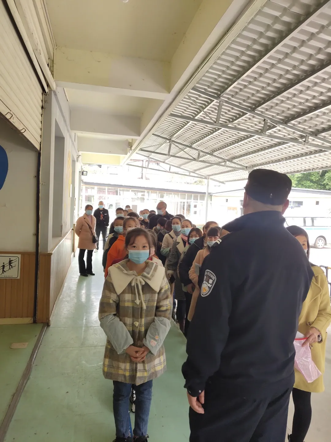 接种新冠疫苗 共筑健康屏障——合江小学学生接种新冠疫苗简讯