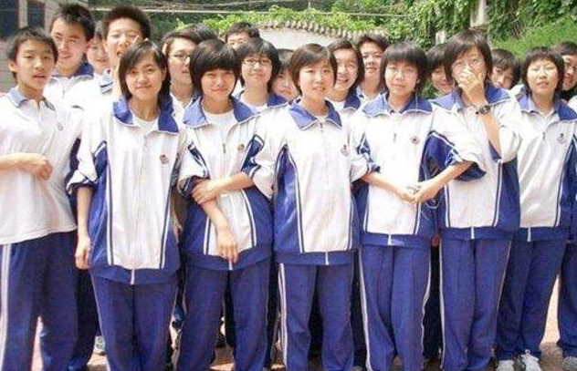 郑州一小学统一女生头绳颜色，遭到家长集体质疑，有必要吗？