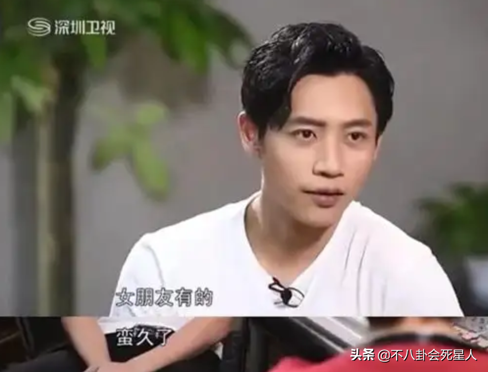 这5位痴情男明星，让我看到了爱情最美好的模样