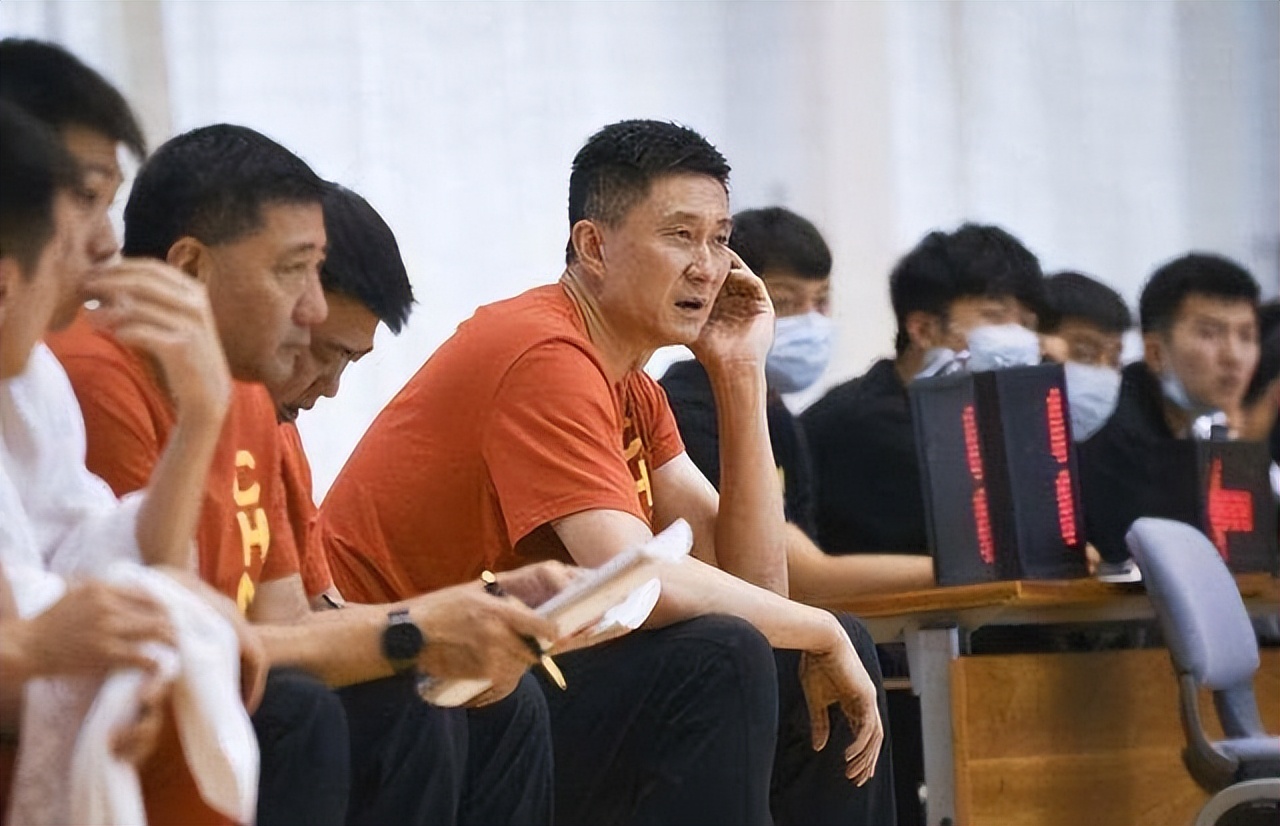 澳大利亚哪些球员在nba(澳大利亚男篮12人出炉后，杜锋的阵容怎么选？3大新人有望崛起)