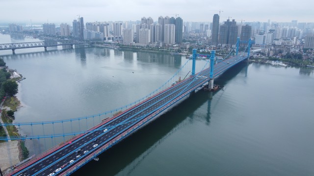 为何湖北省襄阳市如此疯狂造城，昂贵的襄阳房价与襄阳市城市格局