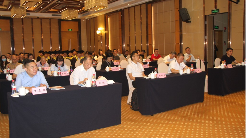 �۷ɹ���ѧԺ | �ɳ����ж������Ρ��ܽ���19��ݼӥ���ҵ����˳������