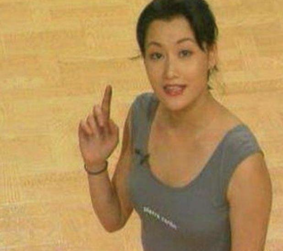 马华：中国首位健美操明星，90年代火遍全国，为何41岁英年早逝？