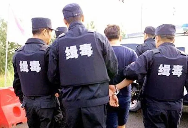 云南夫妻三年成当地首富，引起警方怀疑，跟踪调查后全家被逮捕