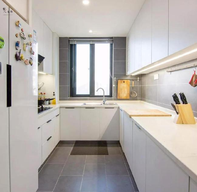 厨房选深色还是浅色瓷砖？老师傅：选这种瓷砖，再用20年也不过时