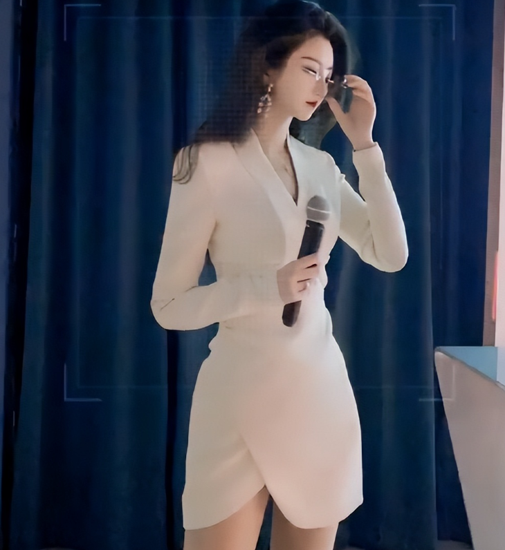 上海某高校女老师高颜值走红，美得不可方物，评论区却一股酸味