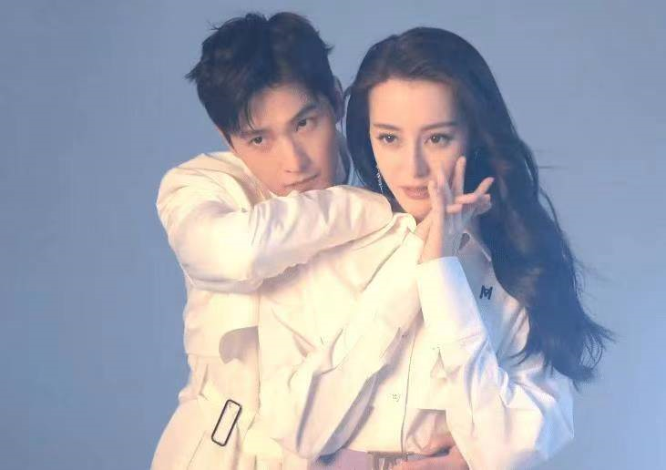 清纯校花误入名利场，会发生什么？是完成阶级跳越还是沦为三线？