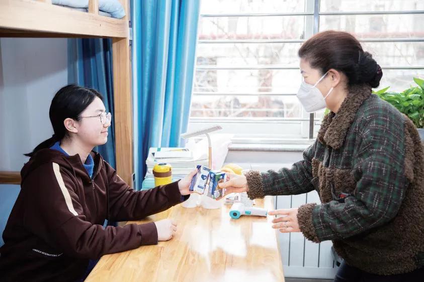 你们的爱，让春天温暖有光——天津英华实验学校的教育人用爱诠释教育的初心与使命