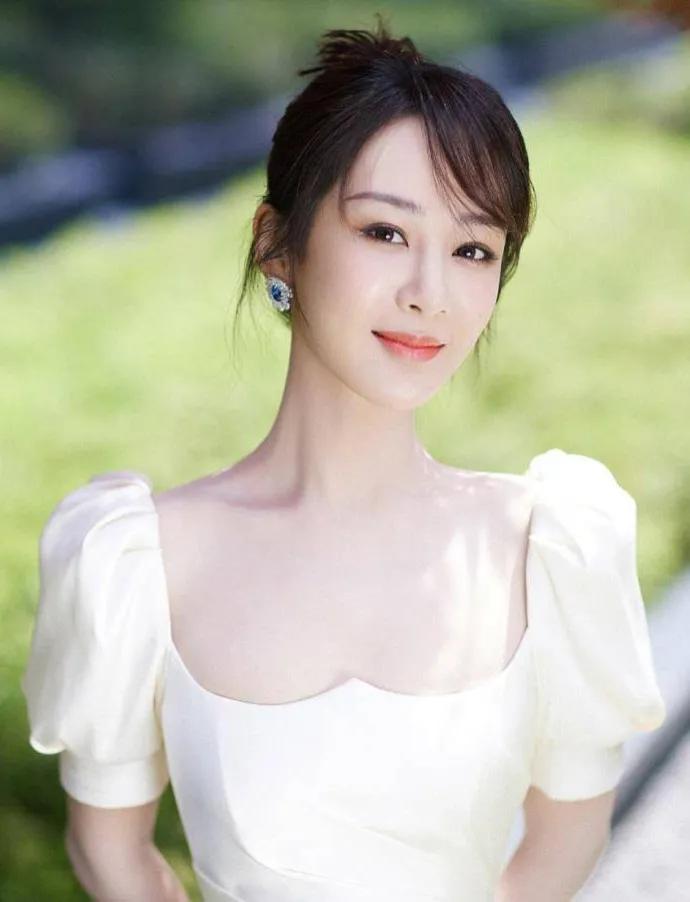 杨紫不愧是娱乐圈“顶流”的女生！《余生请多指教》太爱了