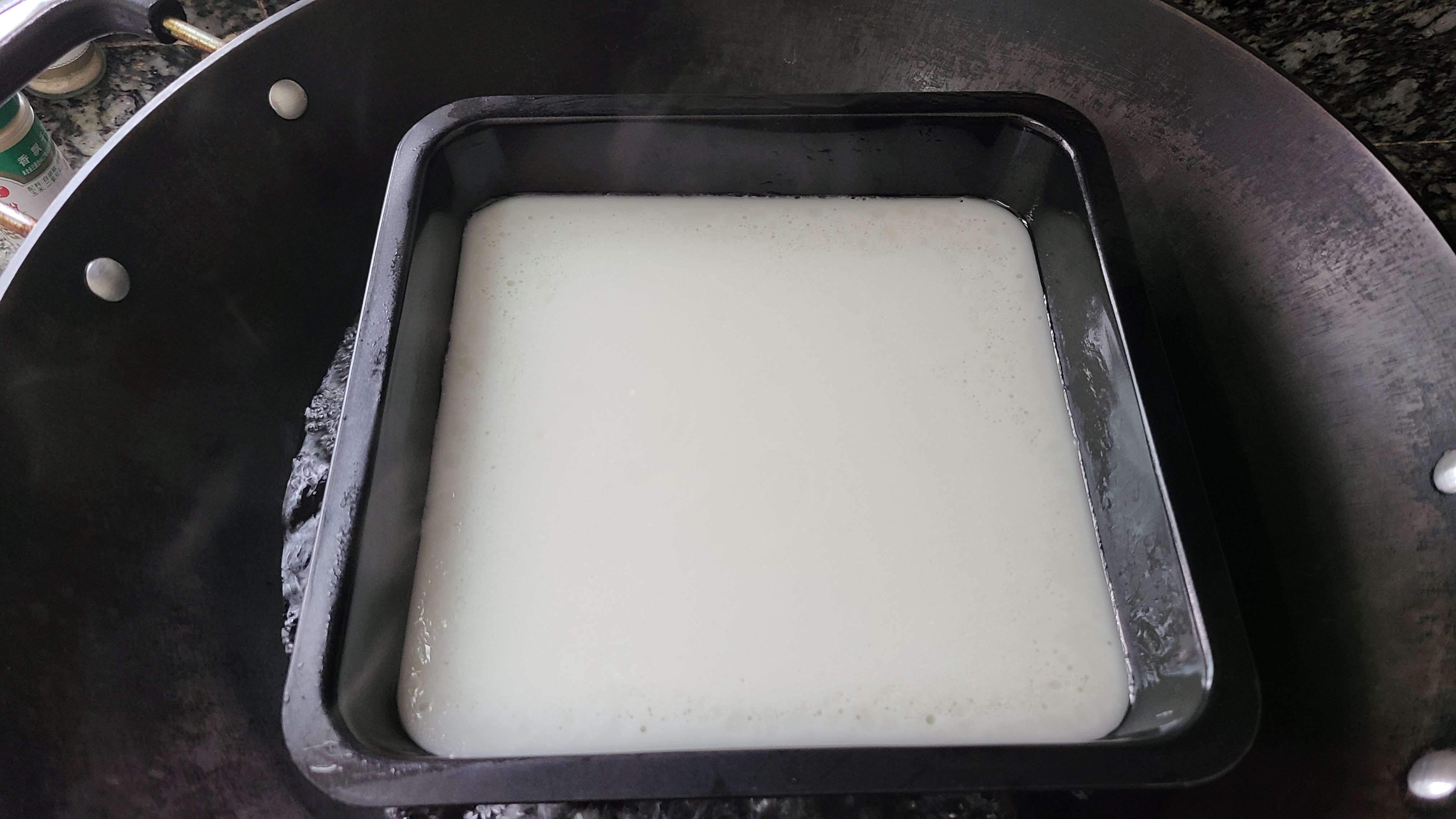 千层糕是出了名的广东美食，软糯Q弹香味浓，好吃又简单