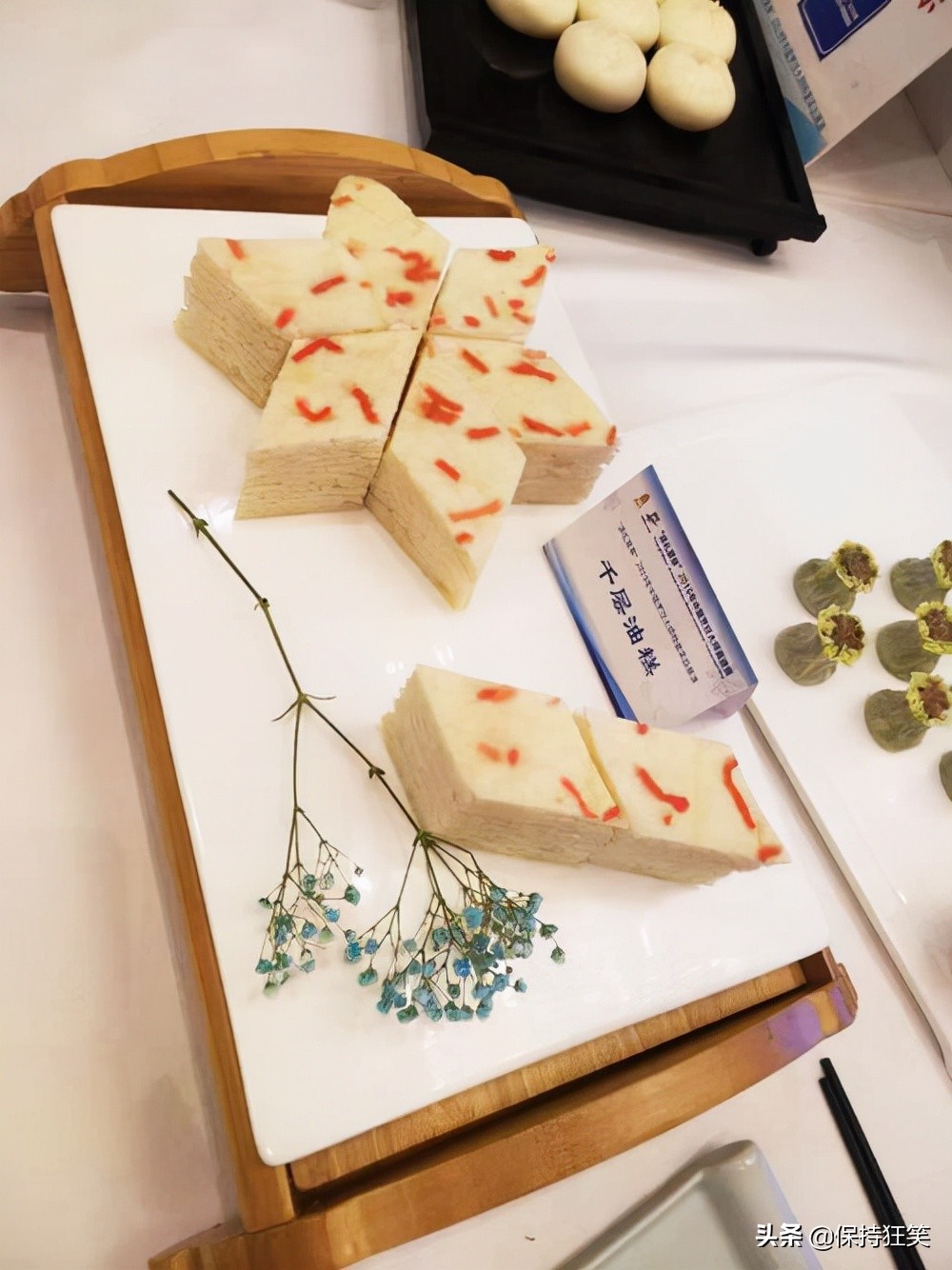 江苏十大名吃排行榜 江苏最有名的小吃你知道哪些 首选鸭血粉丝汤