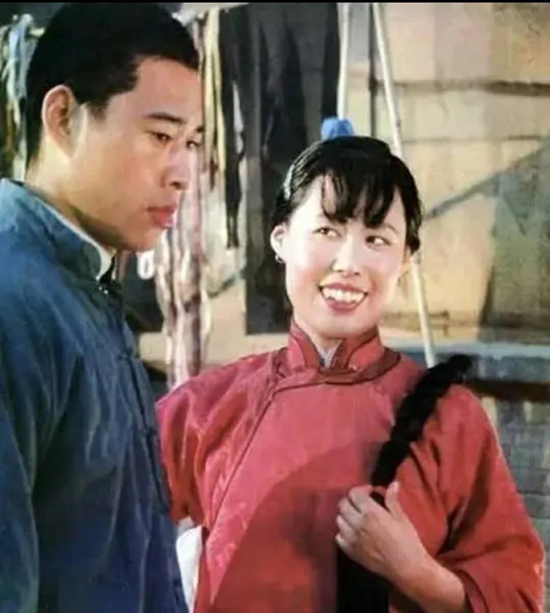 《骆驼祥子》中的人物悲剧：虎妞