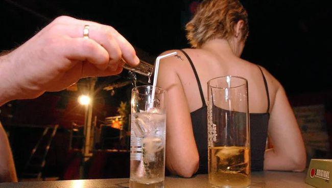 新型毒品“听话水”是什么？2012年，13岁女孩喝一口遭侵犯