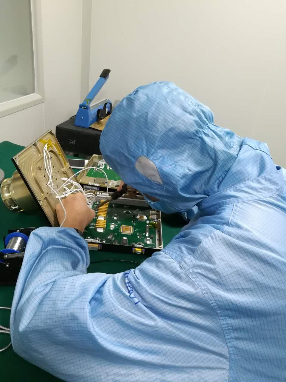 西北太平洋国家是如何利用电导率，来控制对锂稳定的硫化物电解质