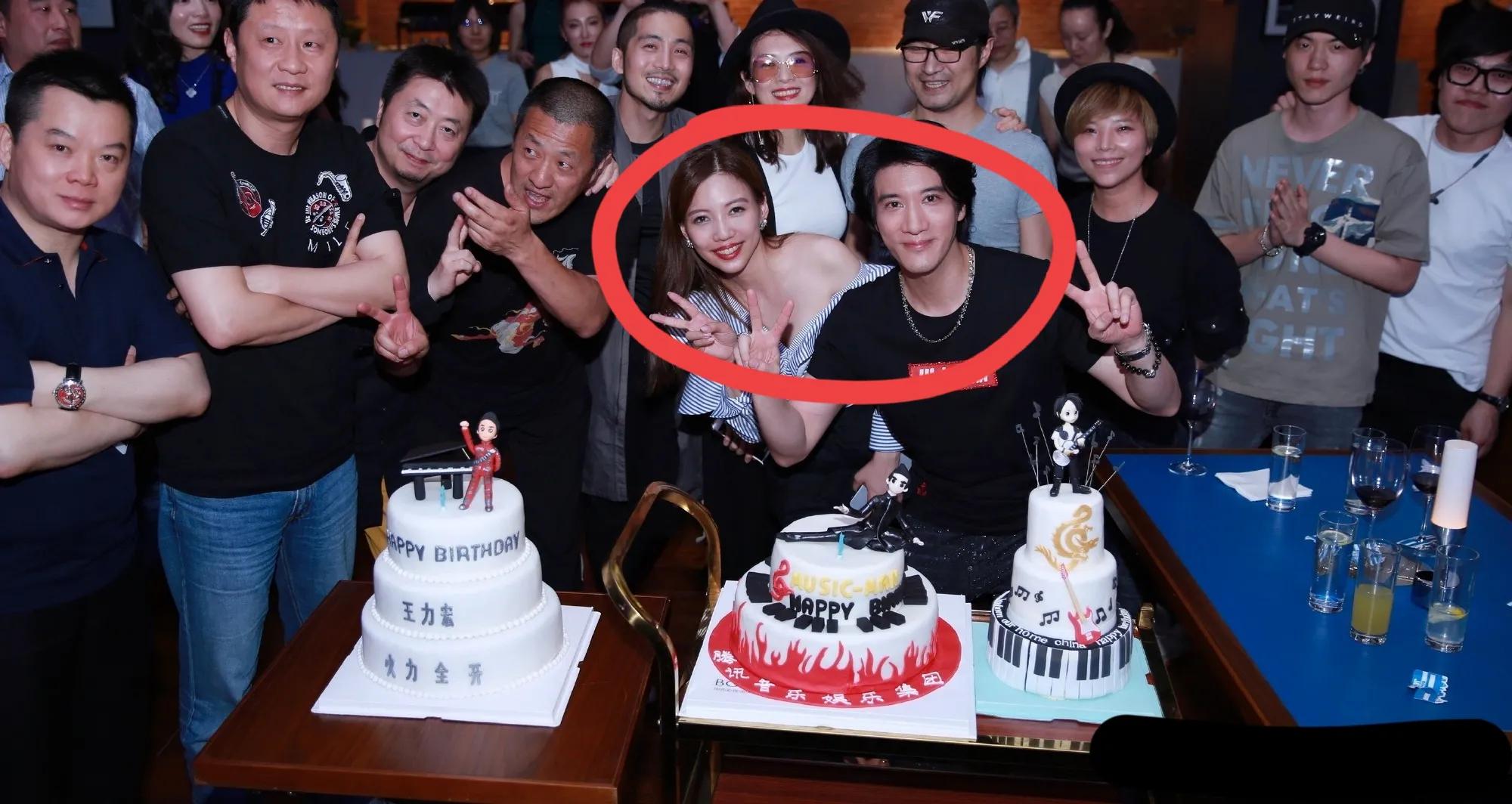 李靓蕾怒斥王力宏律师，网友却追累了：有锤就放，没锤闭麦，别怂