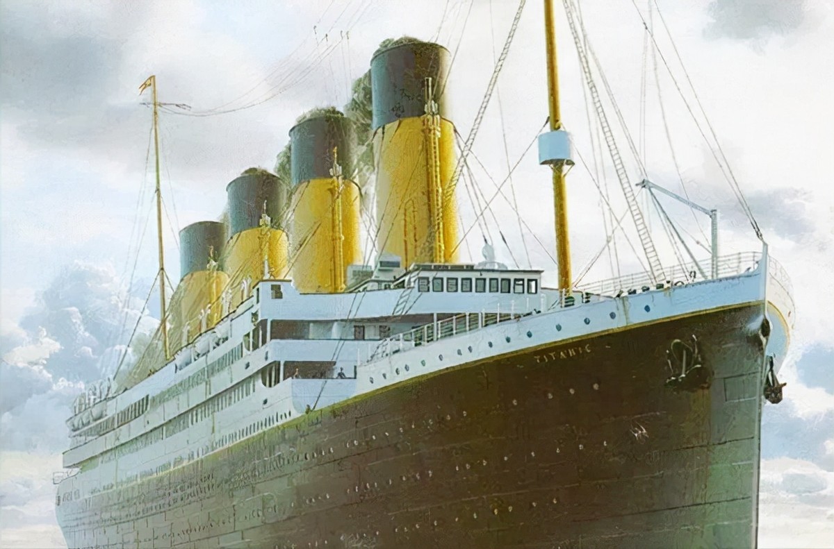 泰坦尼克号侧面图片图片