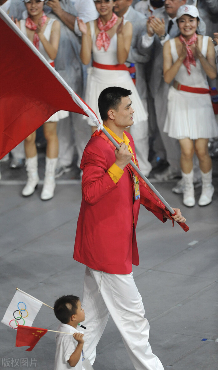 最强nba中国球员有哪些(中国男篮最强的十名球员，易建联难以抗衡姚郅，三分王李楠)