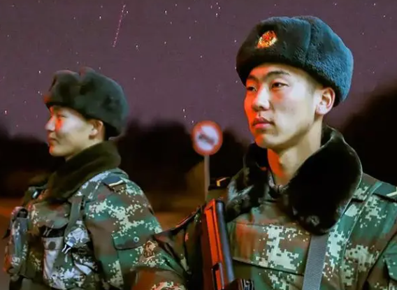 有军旅梦的大学生注意了，直系亲属没有污点，政审也会受影响