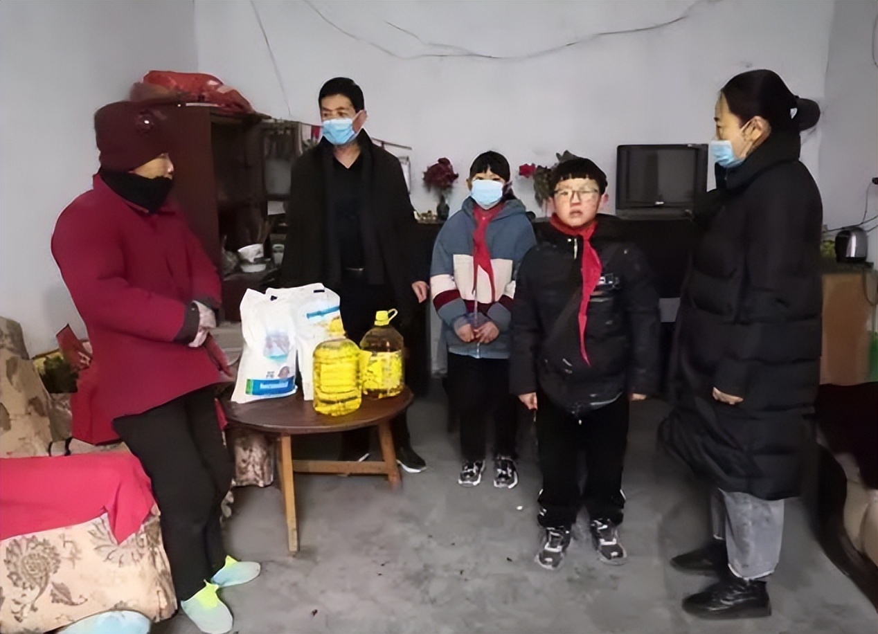 考上985就实现地位的转变了？资深老师的一句话，揭露了现实