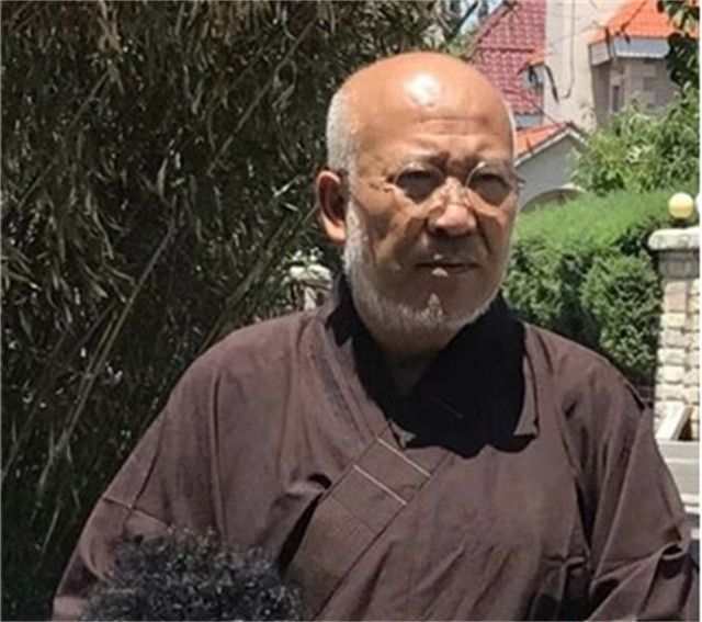 53岁北大教授娶21岁“黑人”女学生，4000万办婚礼，现在怎样了？