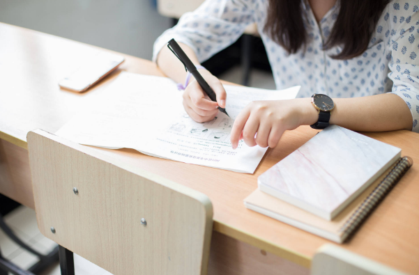 在考研的同时考四六级，对考研会不会有影响，结合自身情况分析