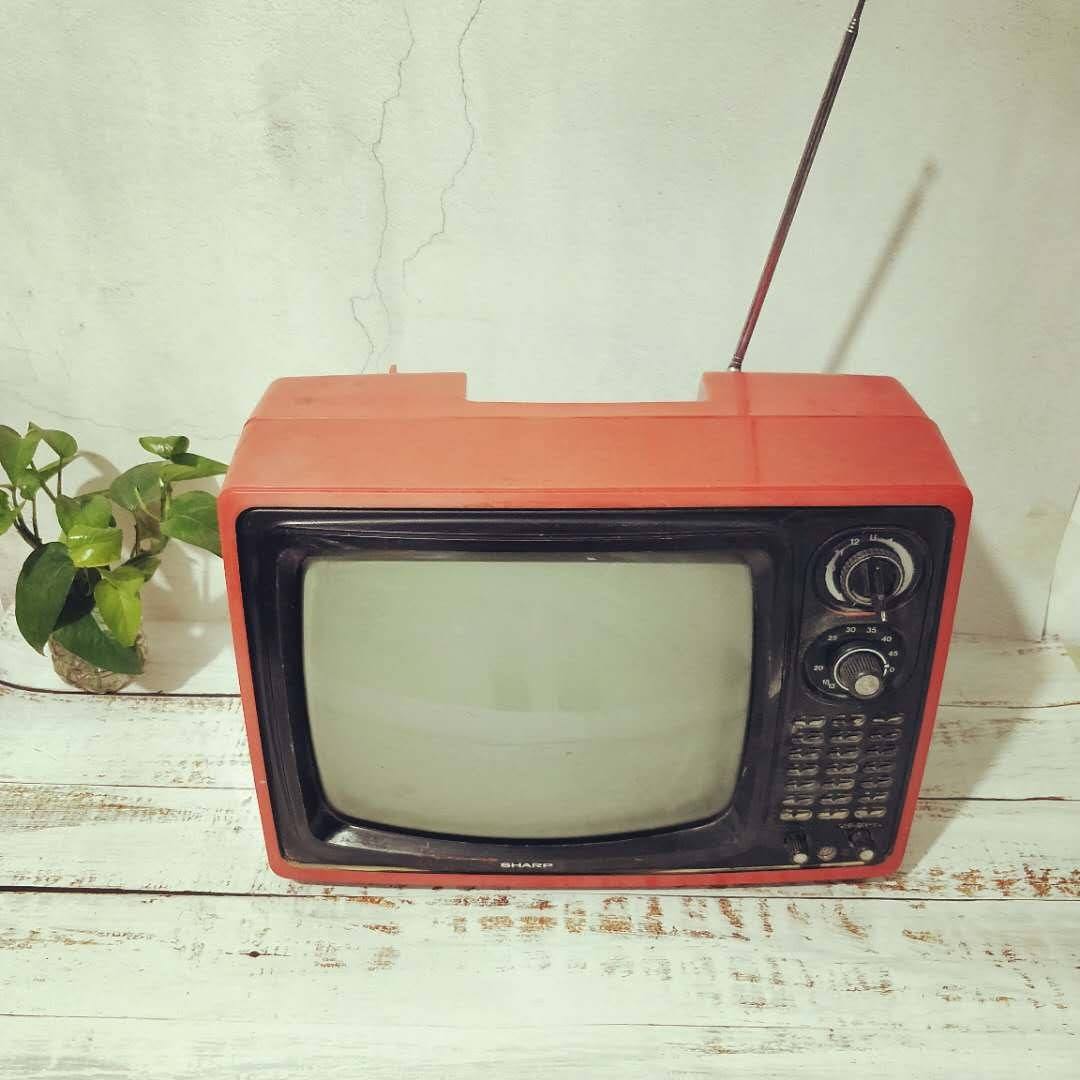 第四种老物件:黑白电视机