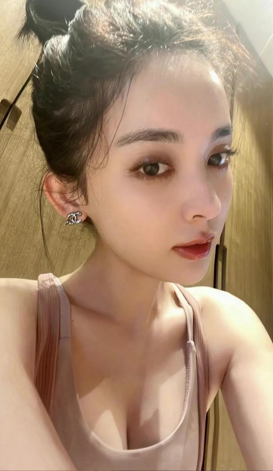 古丽娜扎写真集