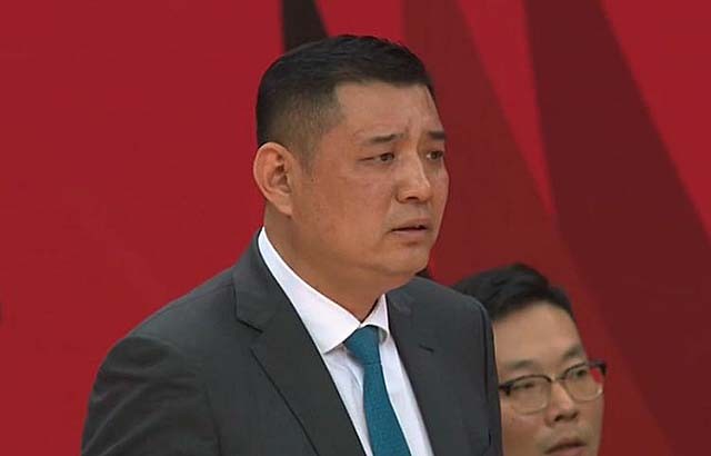 李昕在接受媒体采访时表示,自己的丈夫知识渊博,让她看到了篮球以外的