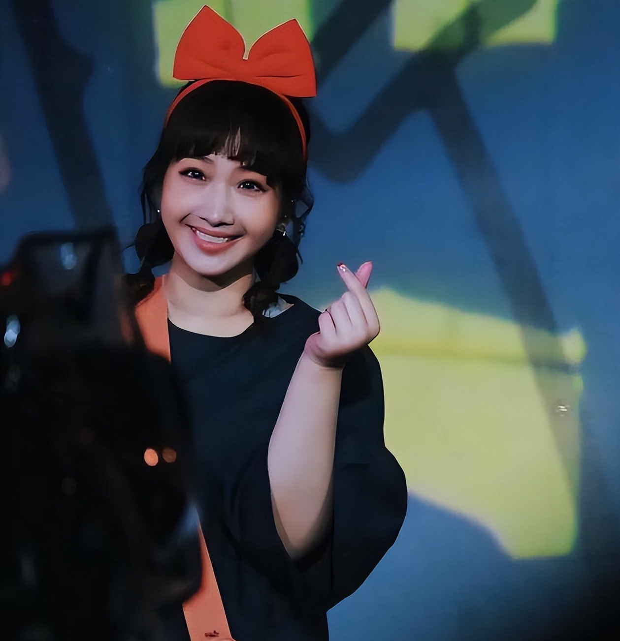 27天之内16位名人相继去世，最小者仅18岁，有2人同一天离世