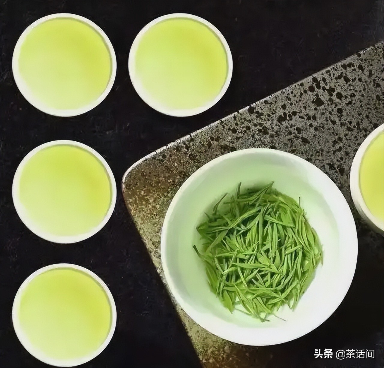 做人当如水,失意时,平心静气,养精蓄锐,得意时,淡然以笑,不记名利.