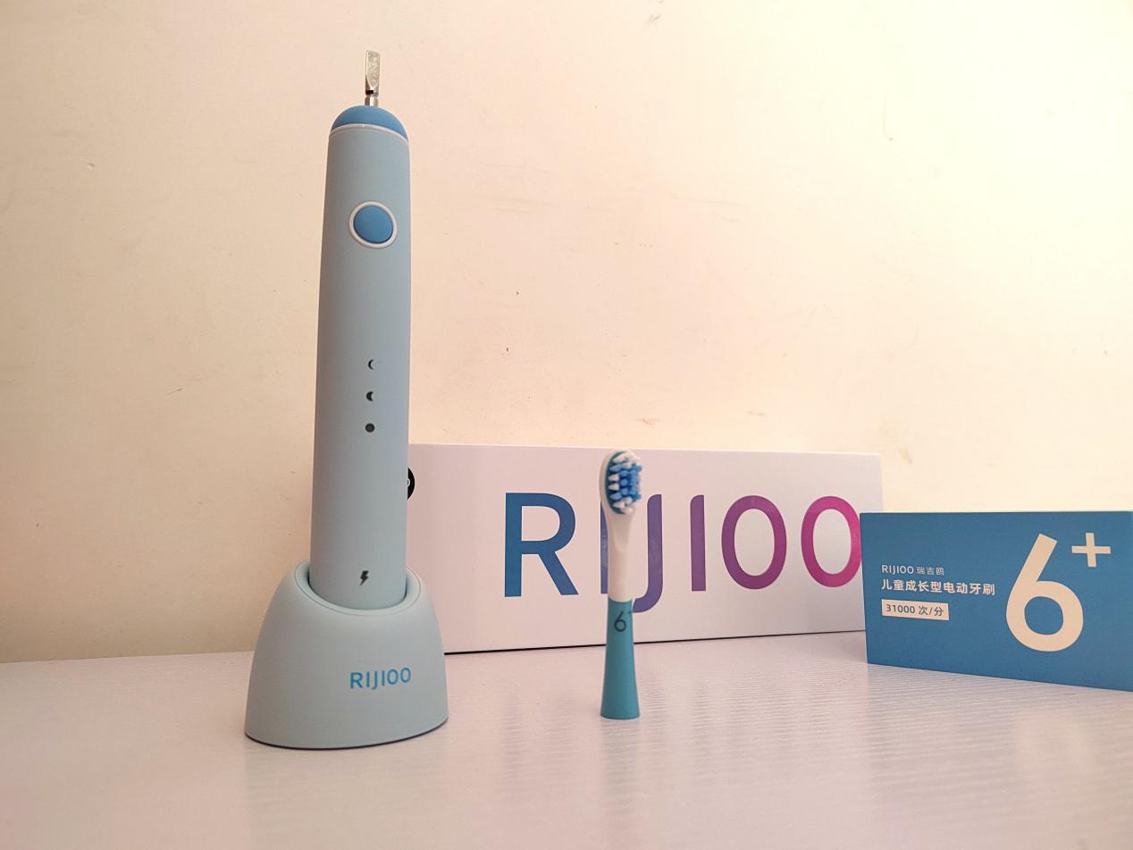 呵护孩子健康牙齿，RIJIOO瑞吉鸥儿童分龄电动牙刷体验