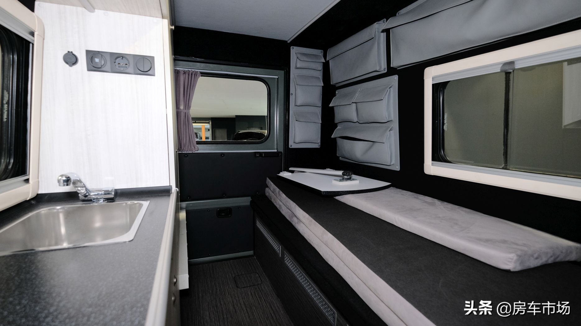 军用级奔驰大G改装房车，四驱带锁抗寒耐热，有人用它环球旅行